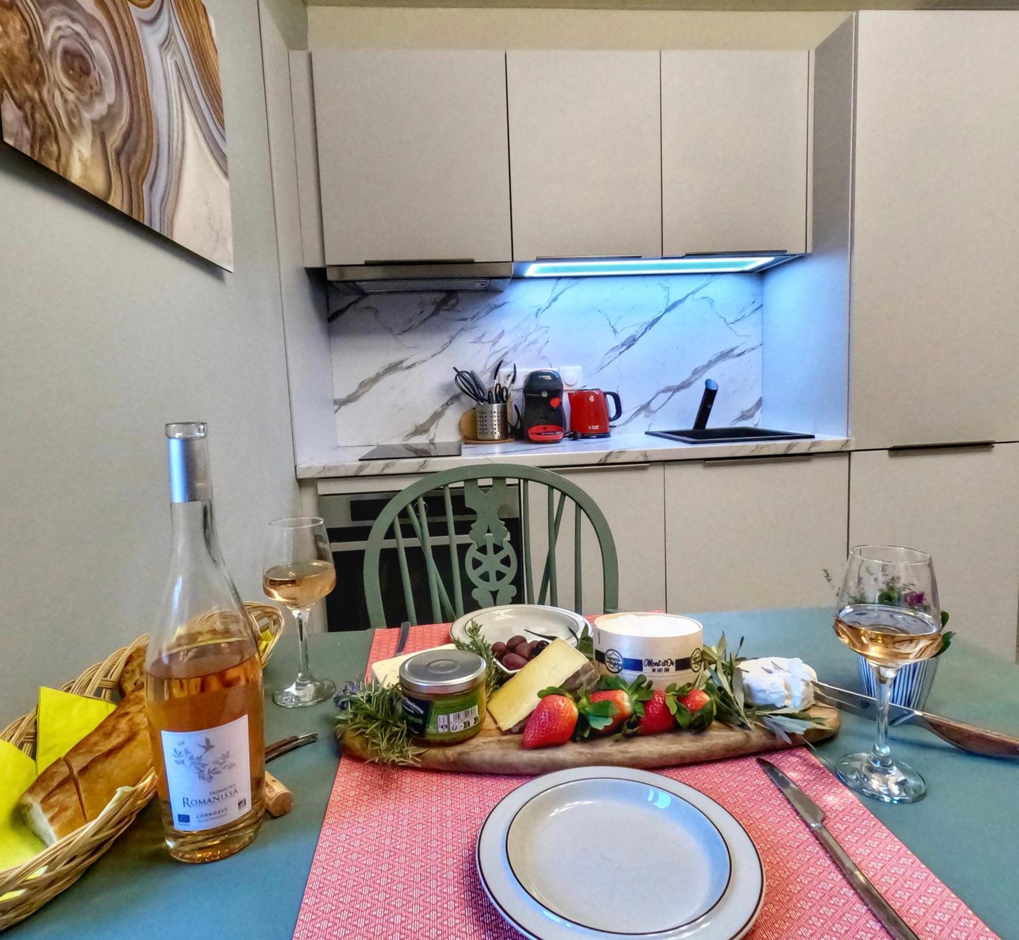 3 Star Surdespine Historic 4 Chateaux Lastours Air Conditioned Exterior photo